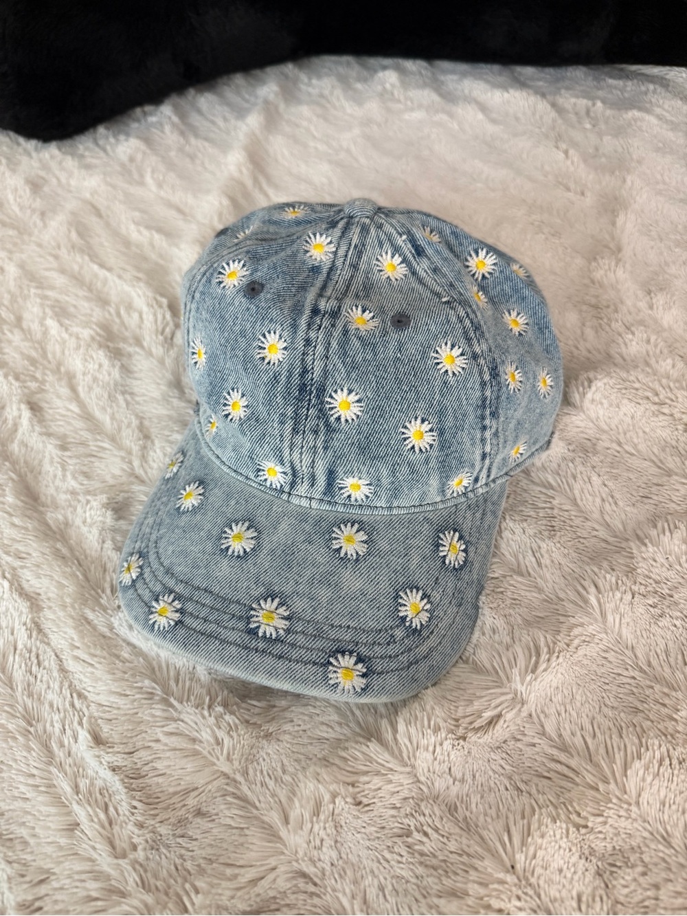 Daisy embroidered Jean hat